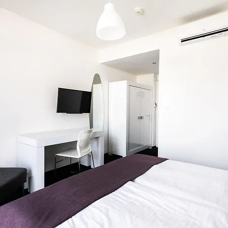 My Apollon 3* Prague