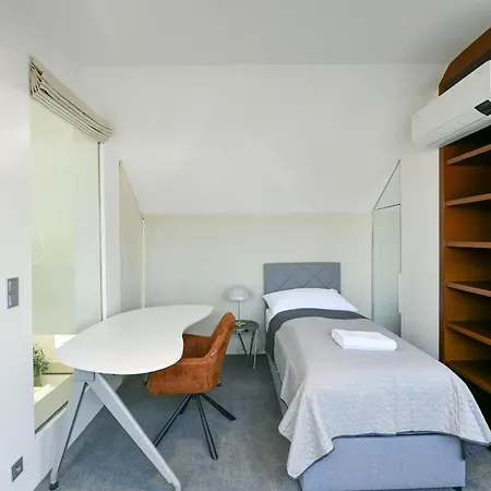Appartamento Presidential Penthouse, 303m2, Jacuzzi On Terrace, Sauna, 6bdrm, 4bthrm, Ac, Lift