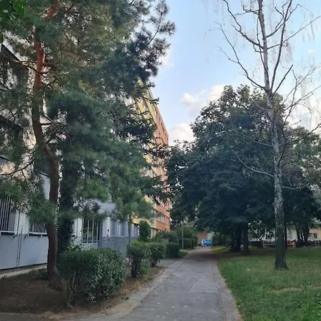Linhs Place * Prague