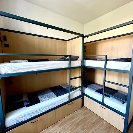 Hostel Onefam Arbes Prague
