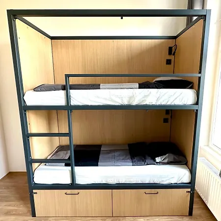 Hostel Onefam Arbes Prague