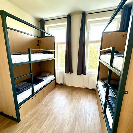 Onefam Arbes Hostel *