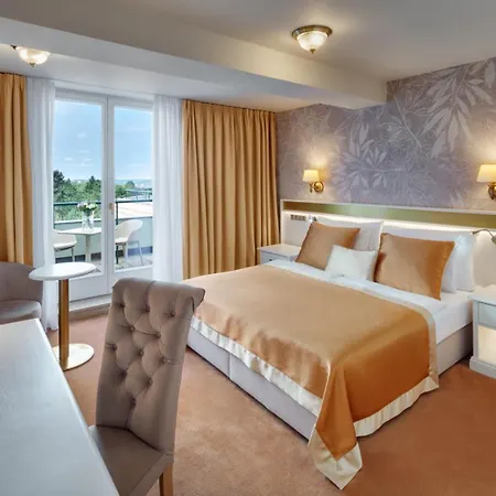 Hotel Savoy