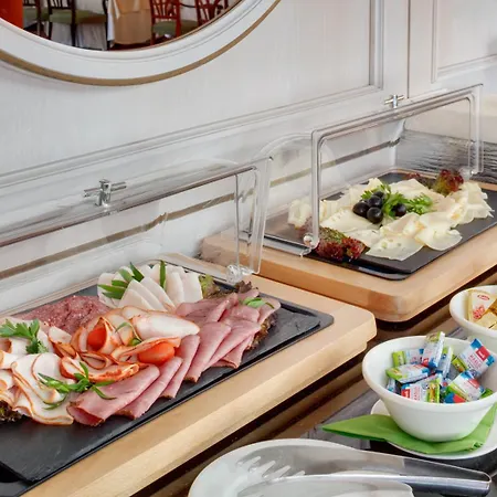 Savoy Szálloda 4*