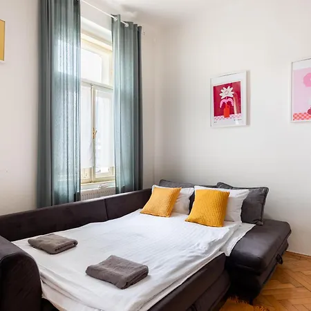 Tesnov Aparthotel 2*