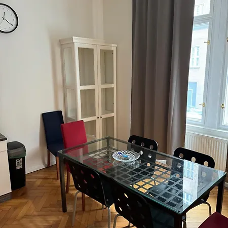 Spacious 2 Bedroom With Terrace * Prague