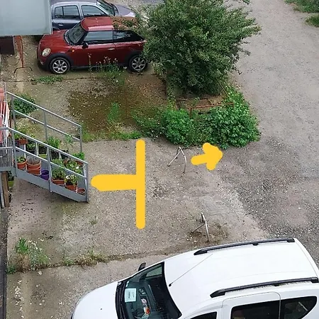 Homestay Parking Free One With Netflix In Shared Flat With A Woman In Next And Shared Bathroom And Kitchen No Invoice *