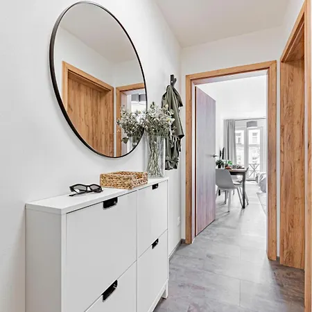 Three Bedroom Aparment With Terrace By Days Apartment Prague