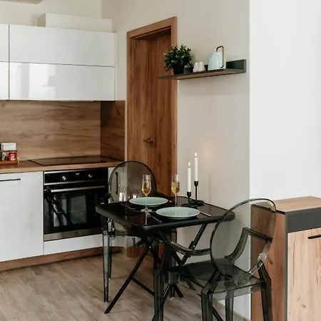 Three Bedroom Aparment With Terrace By Days Apartment *