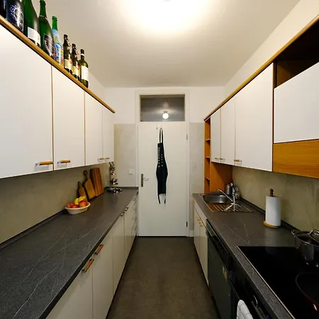 Vida Prostorny 220 M2 3br S Krbem A Zahradou, Idealni Pro Rodiny Apartment Prague