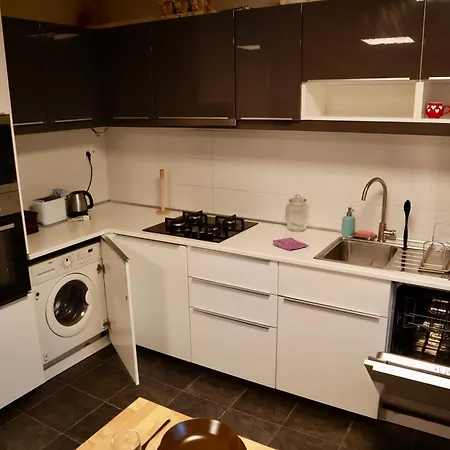 Apartment Family Cozy Metro Access *
