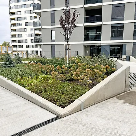 Apartmán New Studio, King Bed, Free Parking, Terrace *