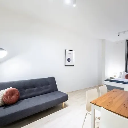 Vast Old Town For 3 Apartment