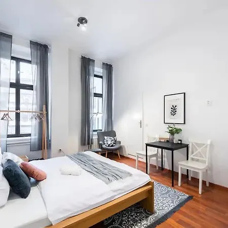 Apartment Sunny Old Town