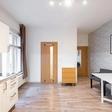 Apartment Neat Cozy Old Town Retreat W Queen Bed *