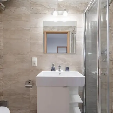 Neat Cozy Old Town Retreat W Queen Bed * Prague