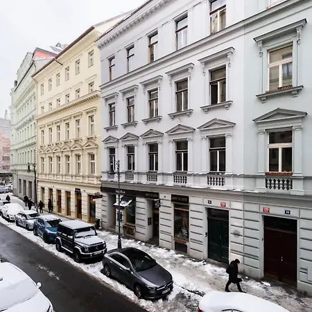 Apartment Elegant Spacious Old Town Prague