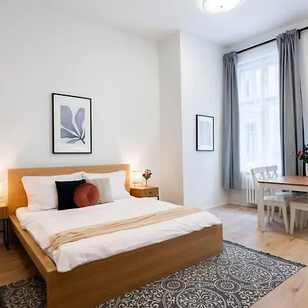 Apartment Elegant Spacious Old Town Prague
