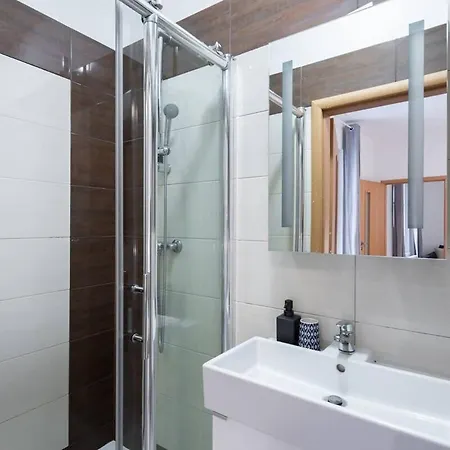 Apartment Charming Spacious In Prague