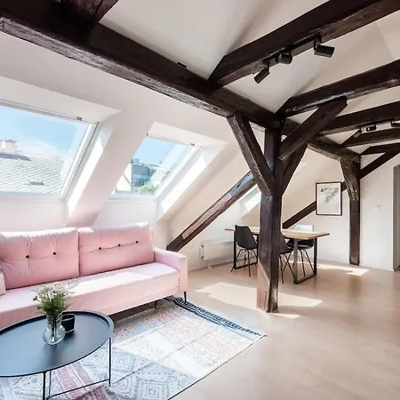 Wonderful Romantic Old Town Apartment Prague