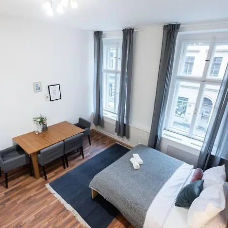 Modern Loft Getaway Prague