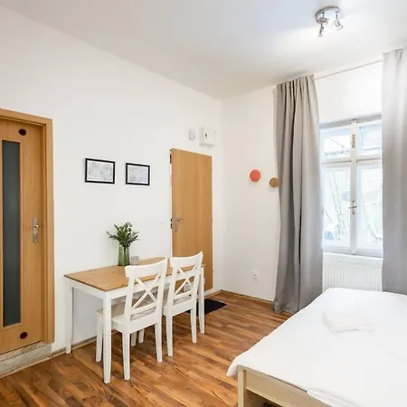 Apartment Beautiful Cozy Gem Near Old Town *