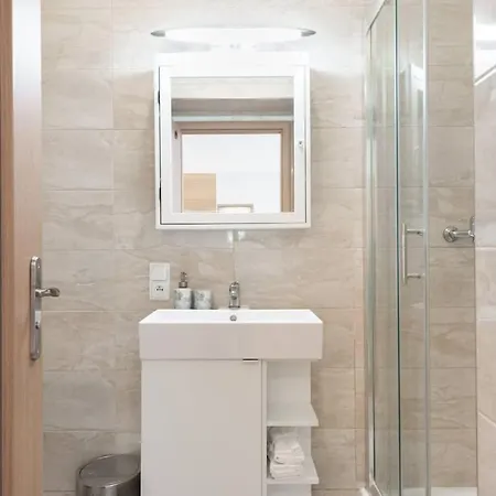 Beautiful Cozy Gem Near Old Town *
