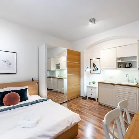 Apartment Beautiful Cozy Gem Near Old Town Prague