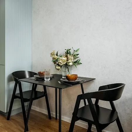 Days - - Easy Access Prague
