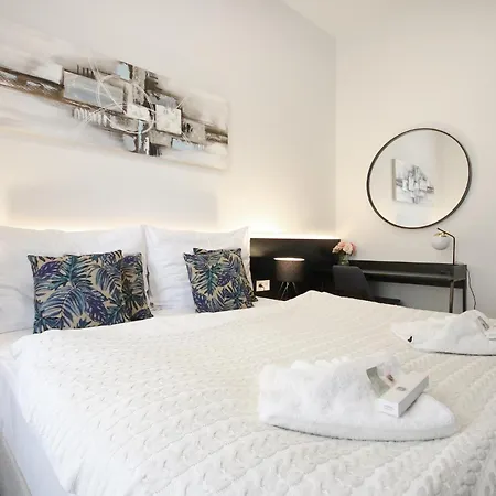 Coru House Apartmán *