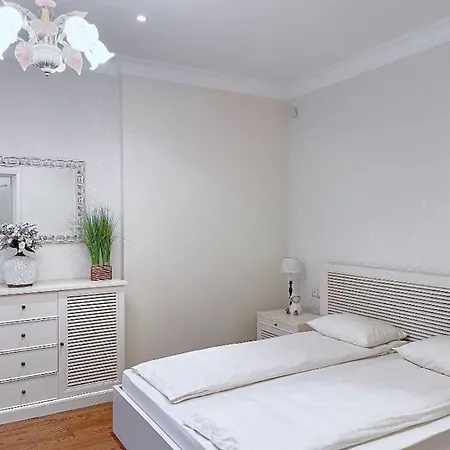 Exclusive Diamond At Mala Strana Apartment