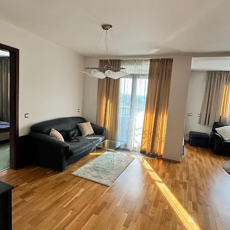 Homestay Guest House *