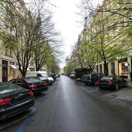 Luxurious Two-bedroom In The Old Town *