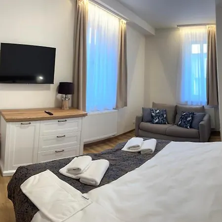 Karlova Otel
