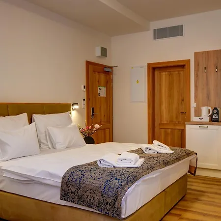 Otel Karlova