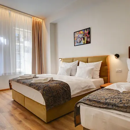 Otel Karlova 4*