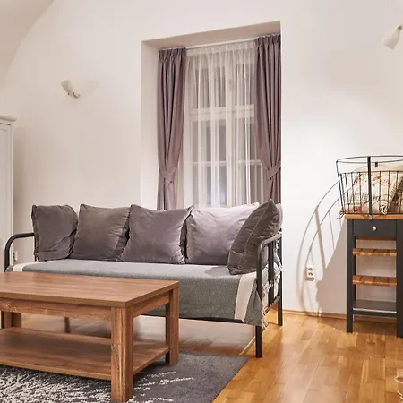 Hotel U 3 Pstrosu 4*