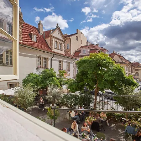 Lejlighedshotel Charles Bridge