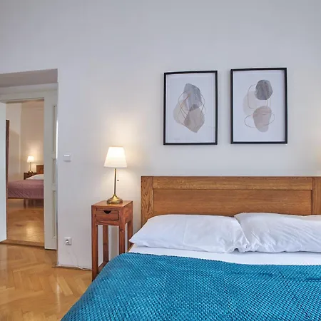Lejlighedshotel Charles Bridge Prag