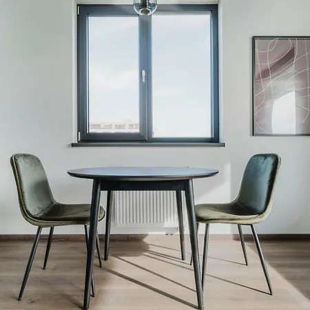 Blueground 3 New Build Balcony Prg-37
