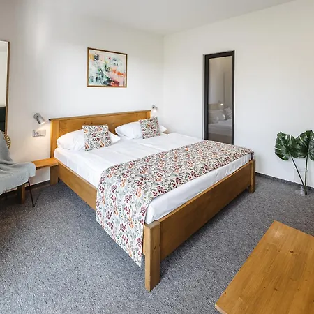 Frydl Hotel 3*