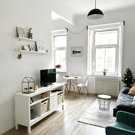 Apartment By Charles Bridge Prague