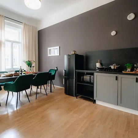 Cinema Billiard & Foosball - Centre Apartment Prague