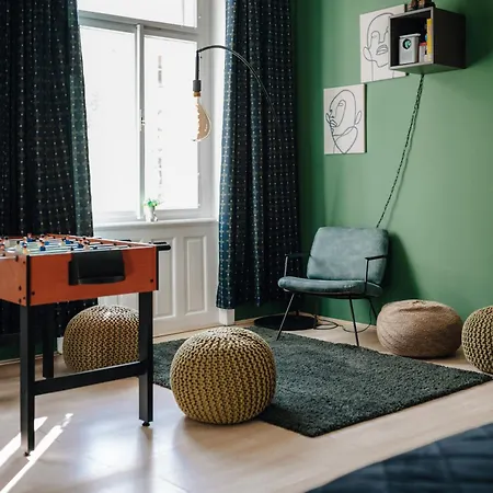 Apartment Cinema Billiard & Foosball - Centre