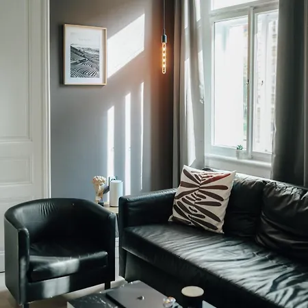 Apartment Cinema Billiard & Foosball - Centre *