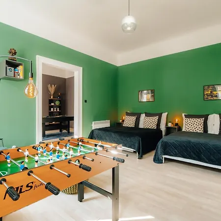 Apartment Cinema Billiard & Foosball - Centre Prague