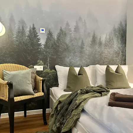 Apartment Pine - *