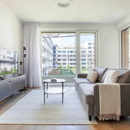 아파트 Blueground 7 Furnished With Balcony Prg-1 프라하