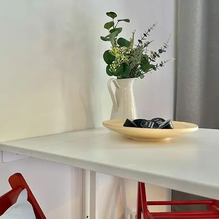 Apartment Sunlit - *