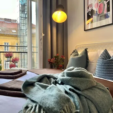 Sunlit - Apartment